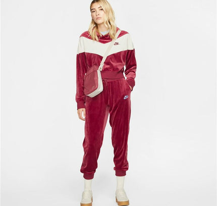 Nike Sportswear Heritage Dark Red